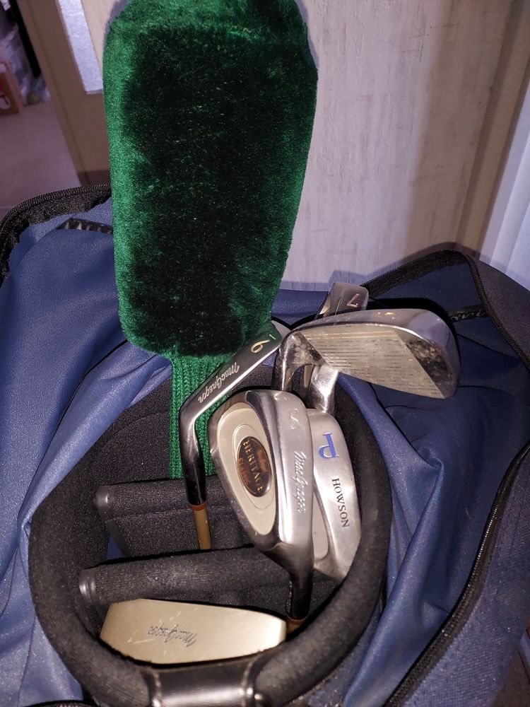 3 caddies de Golf + 4 sacs 500 Les Ulis (91)