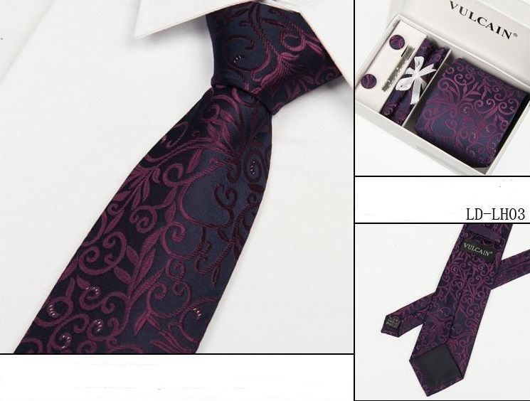 Cadeau cravate + pochette +�pingle +boutons manche 14 Soissons (02)