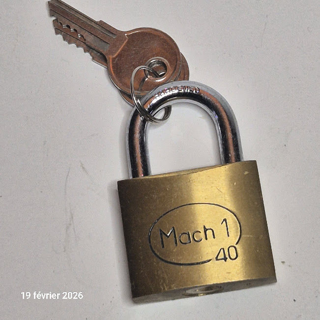 Cadenas s�curit�, acier laiton, avec 2 cl�s, 40 mm 4 Saumur (49)