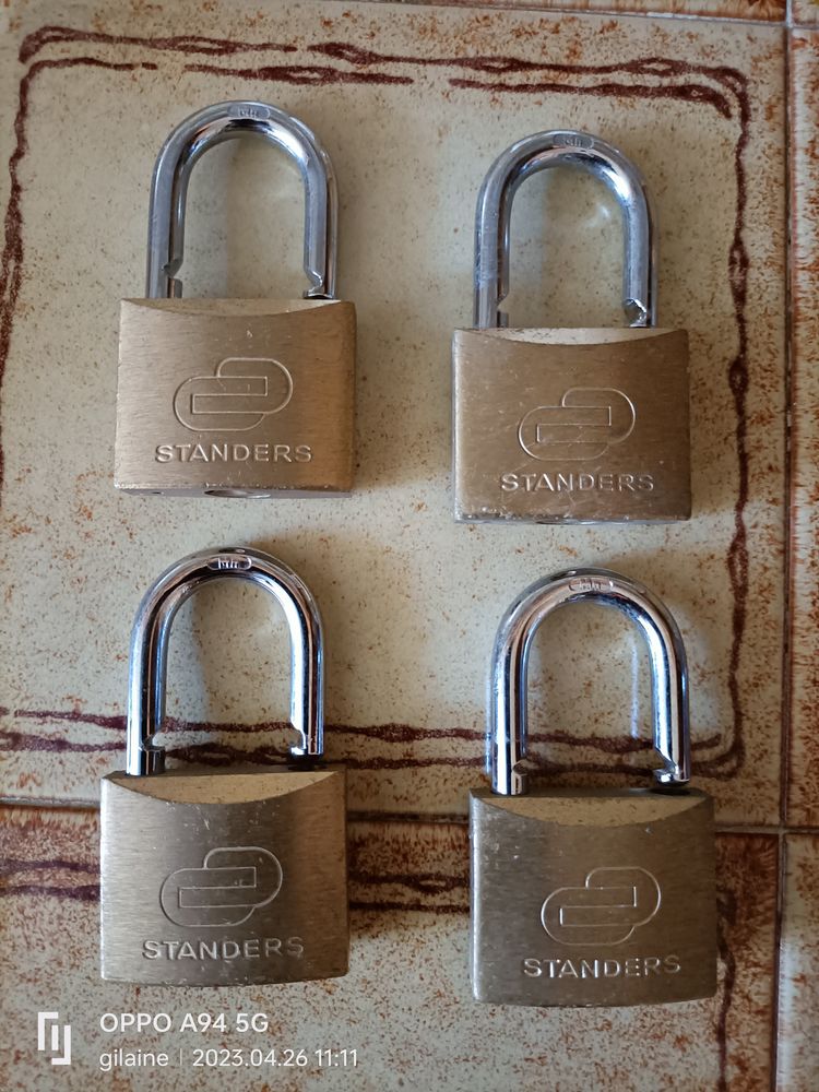 Achetez cadenas lot de 4 occasion, annonce vente à Marseille (13 ...