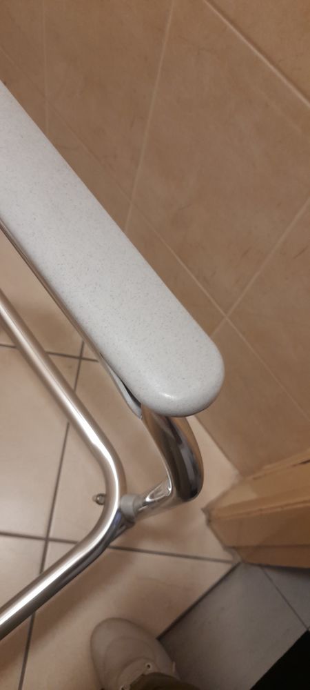 Cadre d'appui pour les toilettes 18 Mulhouse (68)