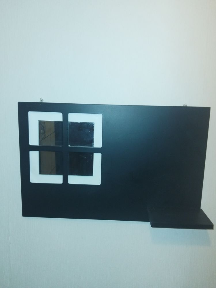 Cadre avec petite �tag�re 10 Castelnau-le-Lez (34)