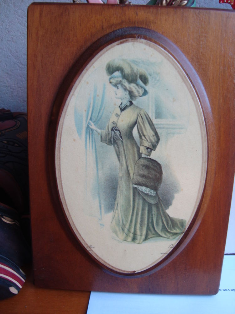 CADRE EN BOIS AVEC FEMME 6 Villev�que (49)