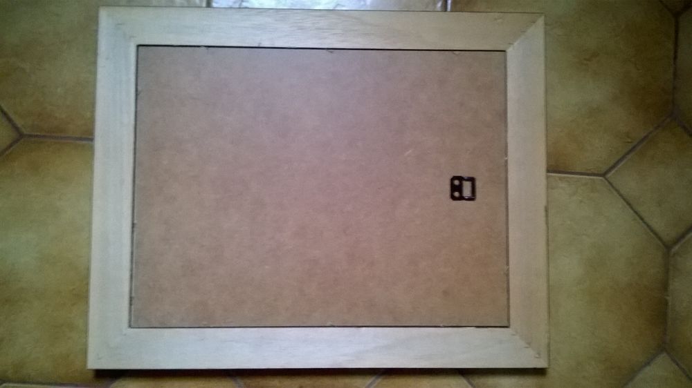 CADRE EN BOIS DORE AVEC MOULURES.
15 Mantes-la-Jolie (78)