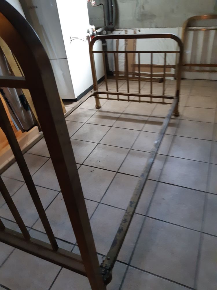 Cadre de lit en bronze 0 Espinasse-Vozelle (03)