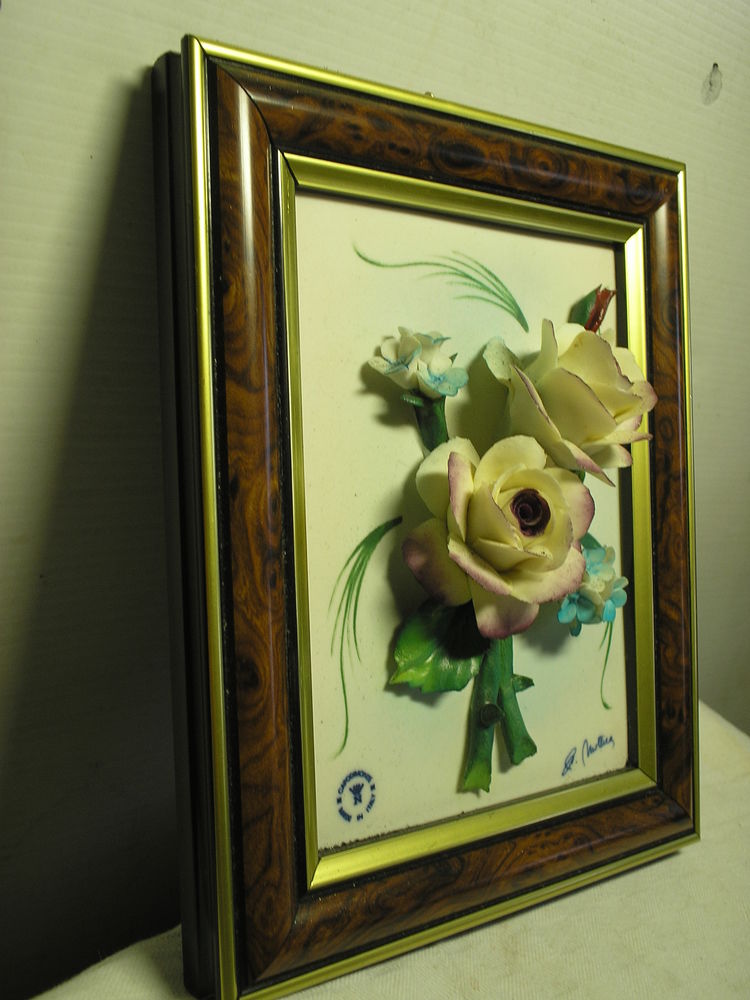 CADRE FLEURS RELIEF EN PORCELAINE MOLIER  15 Le Tremblay-sur-Mauldre (78)