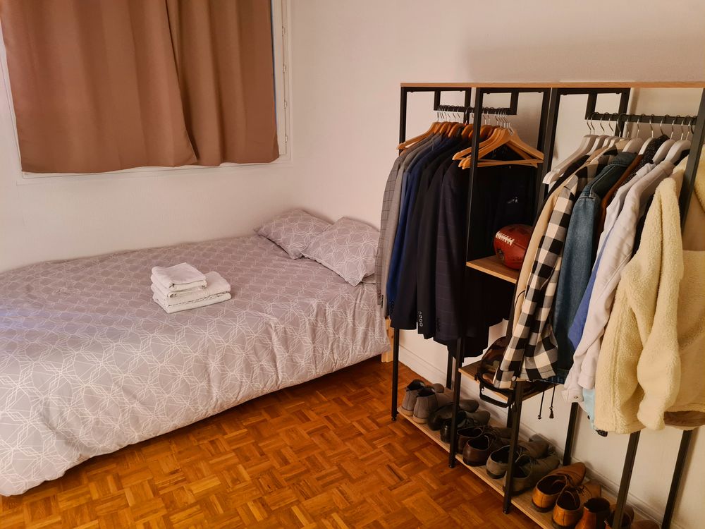 Cadre de lit et Matelas 140 x 200 180 Paris 18 (75)