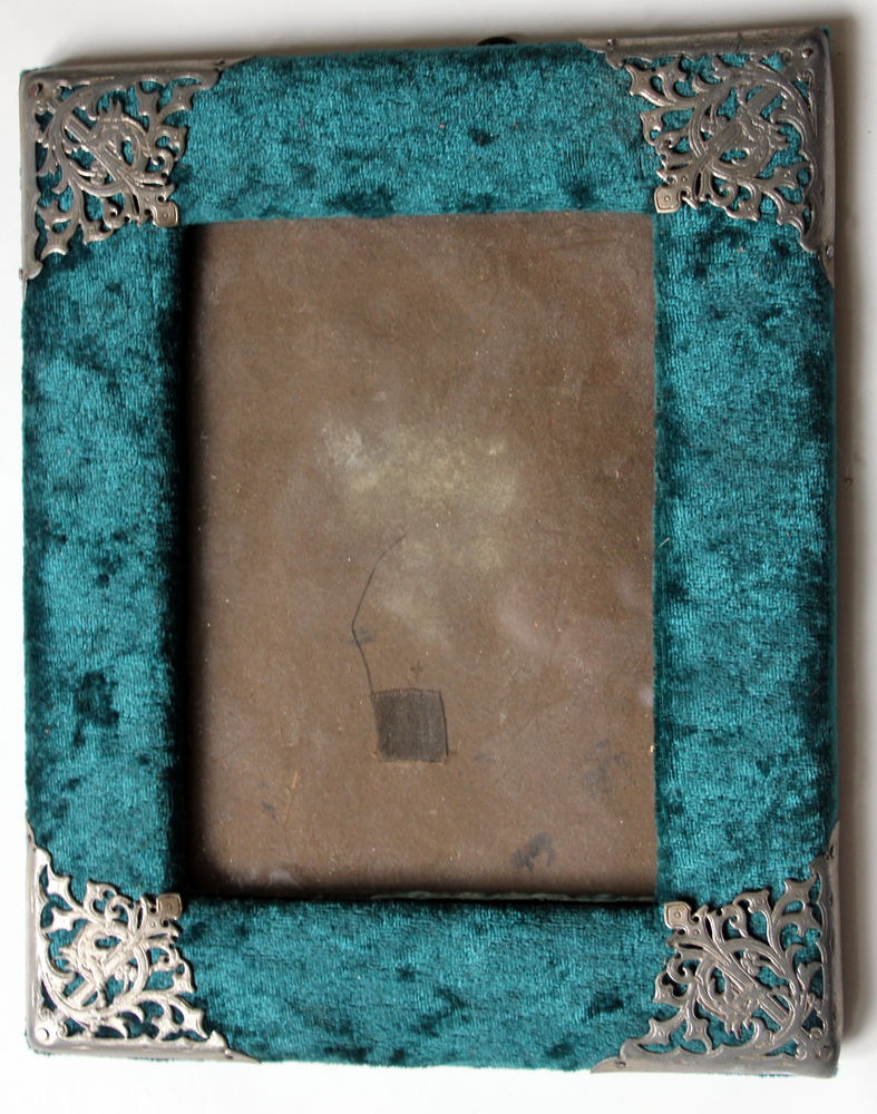 Cadre Napol�on III velours vert sapin N�2 30 Issy-les-Moulineaux (92)