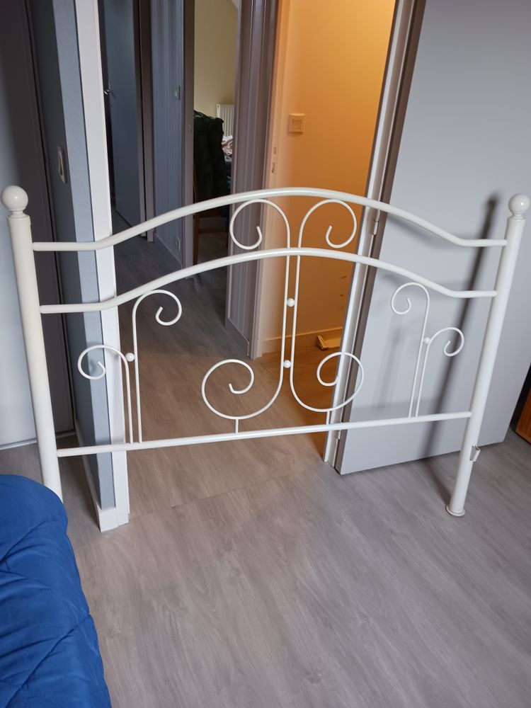 cadre de lit 2 personnes 10 Renaz� (53)