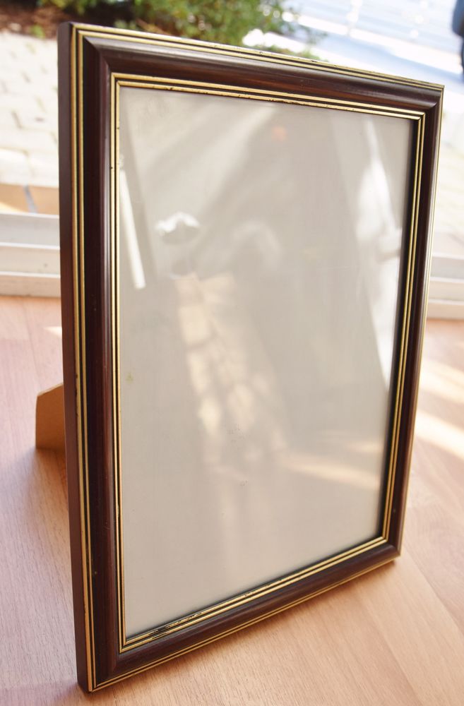 Cadre photo. Couleur bois et dor�. 27x21 cm. Tbe. 5 euros 5 Gujan-Mestras (33)