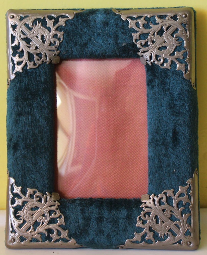 Cadre photo NAPOLEON III velours XIX eme n�o renaissance 80 Issy-les-Moulineaux (92)