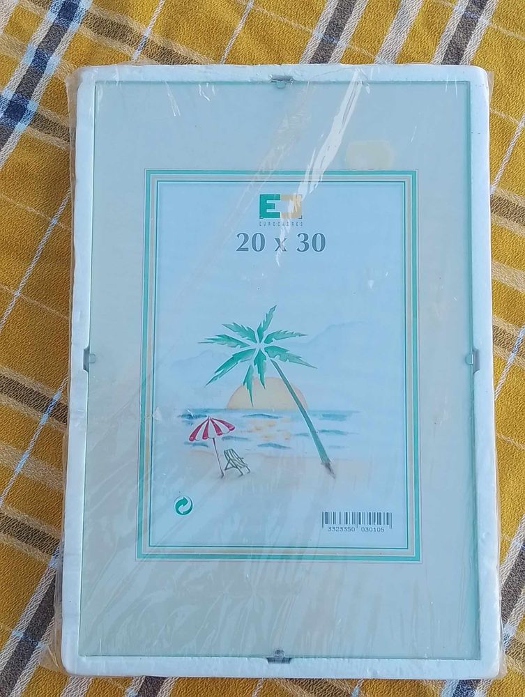 Cadre Photo Sans Bordure 20 x 30 cm : Eurocadres - Neuf 5 La Fert�-Alais (91)