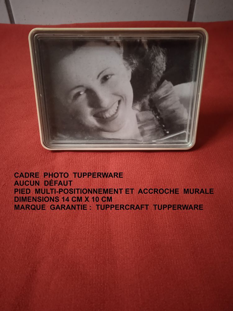 Cadre photo Tupperware _ Pied multi-position et accroche 3 Lourdes (65)