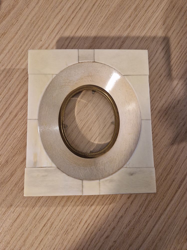 Cadre pour miniature - milieu du XX�me 50 Paris 19 (75)