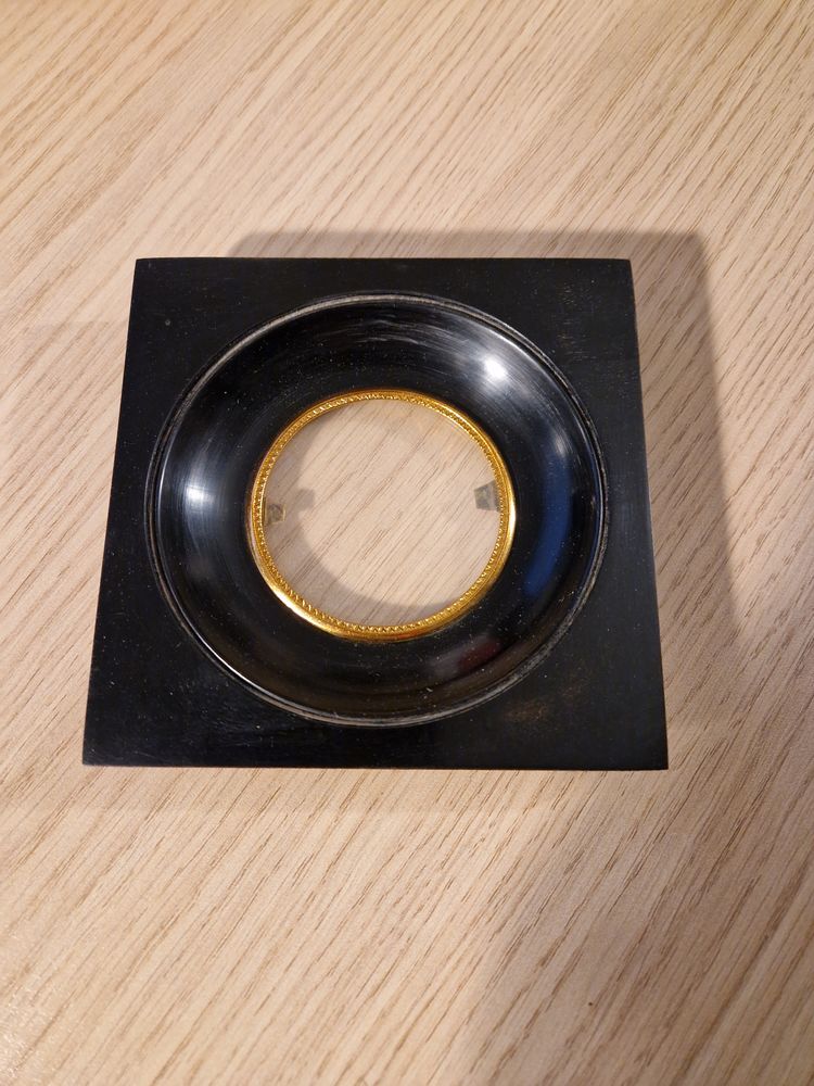 Cadre pour miniature - milieu du XX�me 40 Paris 19 (75)