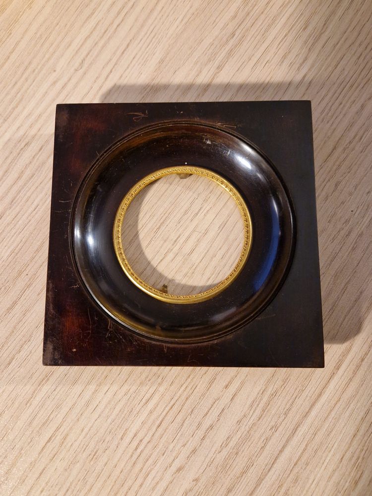 Cadre pour miniature - milieu du XX�me 40 Paris 19 (75)