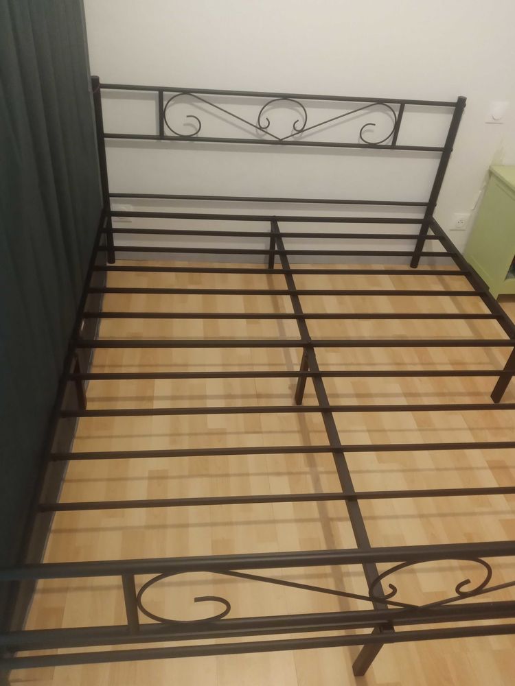 lit cadre de lit et sommier uni 160 sur 200 120 Muret (31)