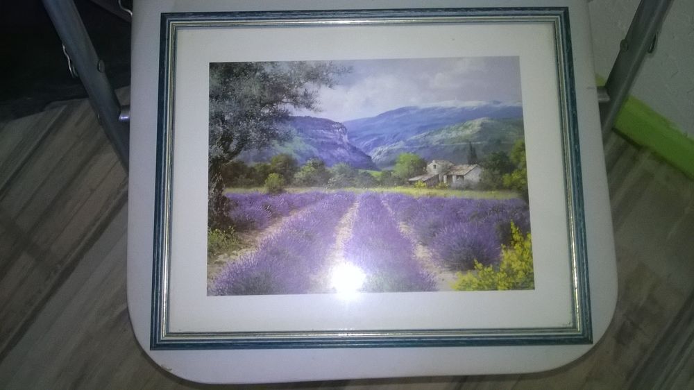 Cadre sous verre
Paysage de lavande
Excellent etat
Encadr 8 Talange (57)