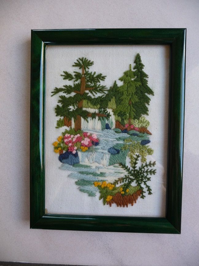 Cadre vert avec paysage en relief brod� main - Neuf 12 Celles-sur-Belle (79)