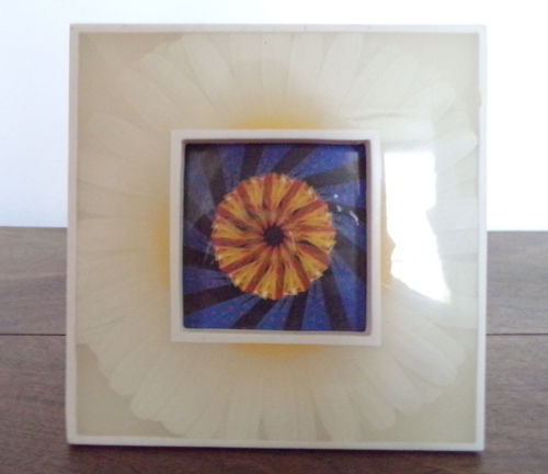 Cadre vintage fleurs marguerite avec pied pour photo 2 Laval (53)