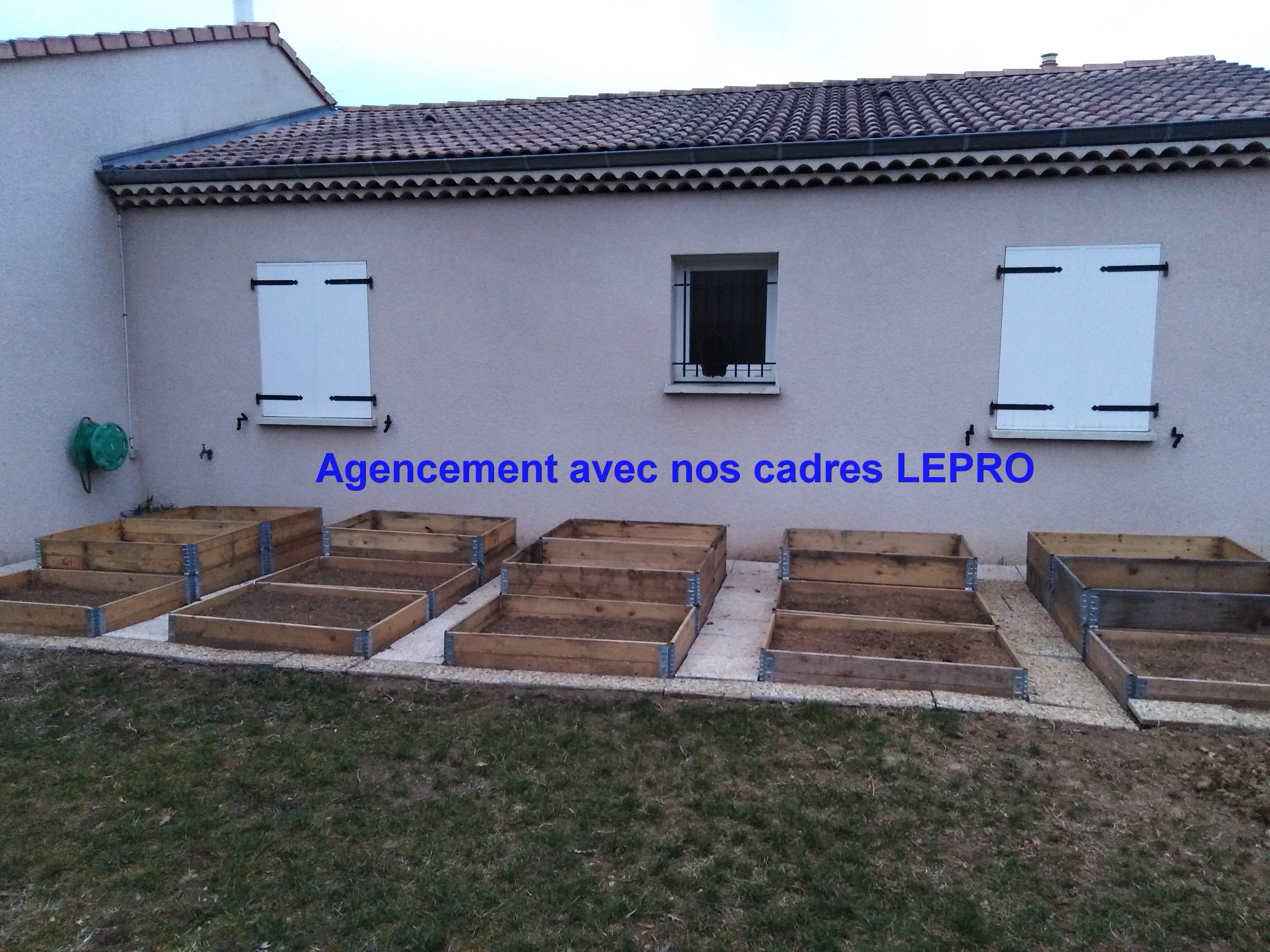 Cadres potagers professionnels LEPRO d'un m�tre carr� 20 Romans-sur-Is�re (26)