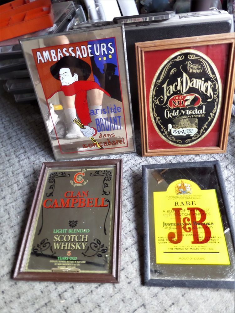 cadres publicitaires
12 Lyon 8 (69)