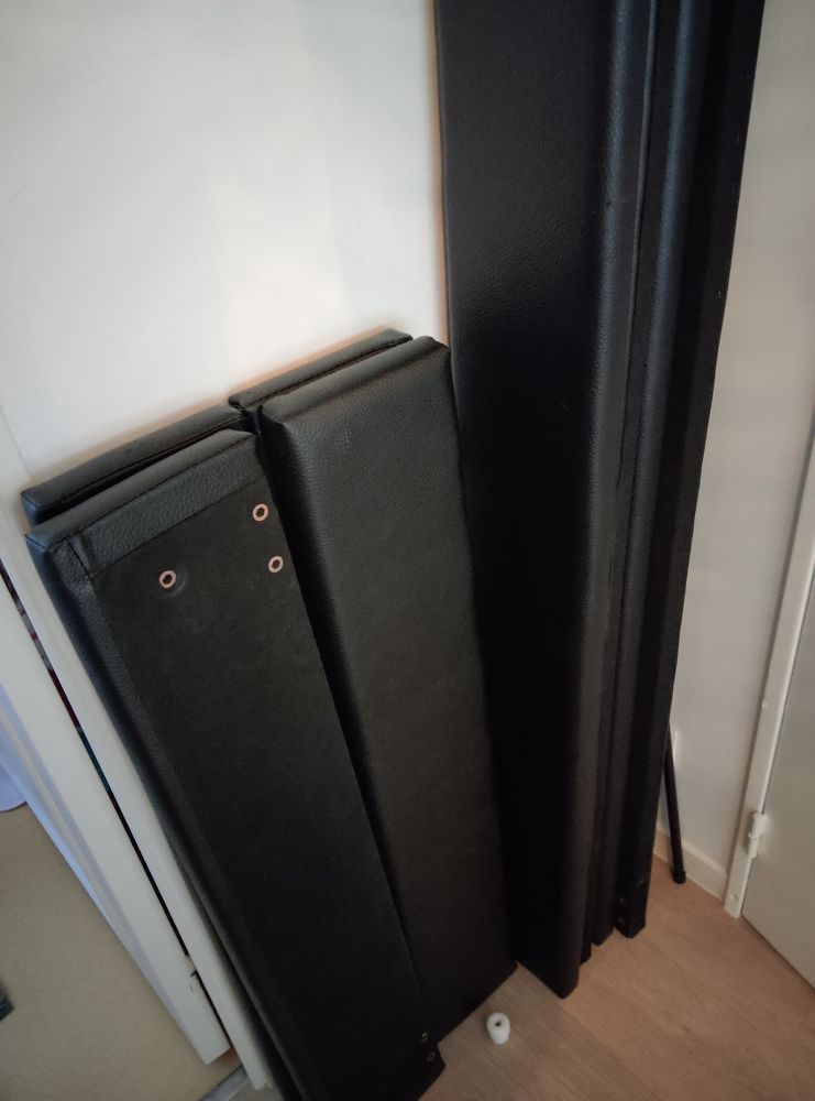 Lot de 2 cadres de lit similicuir noir 60 Saint-Amand-Montrond (18)