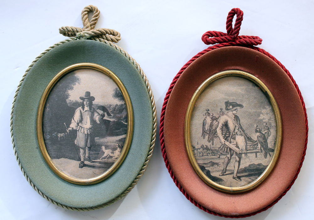 Cadres vintage bois et tissu 
amande et bordeaux 25 Issy-les-Moulineaux (92)