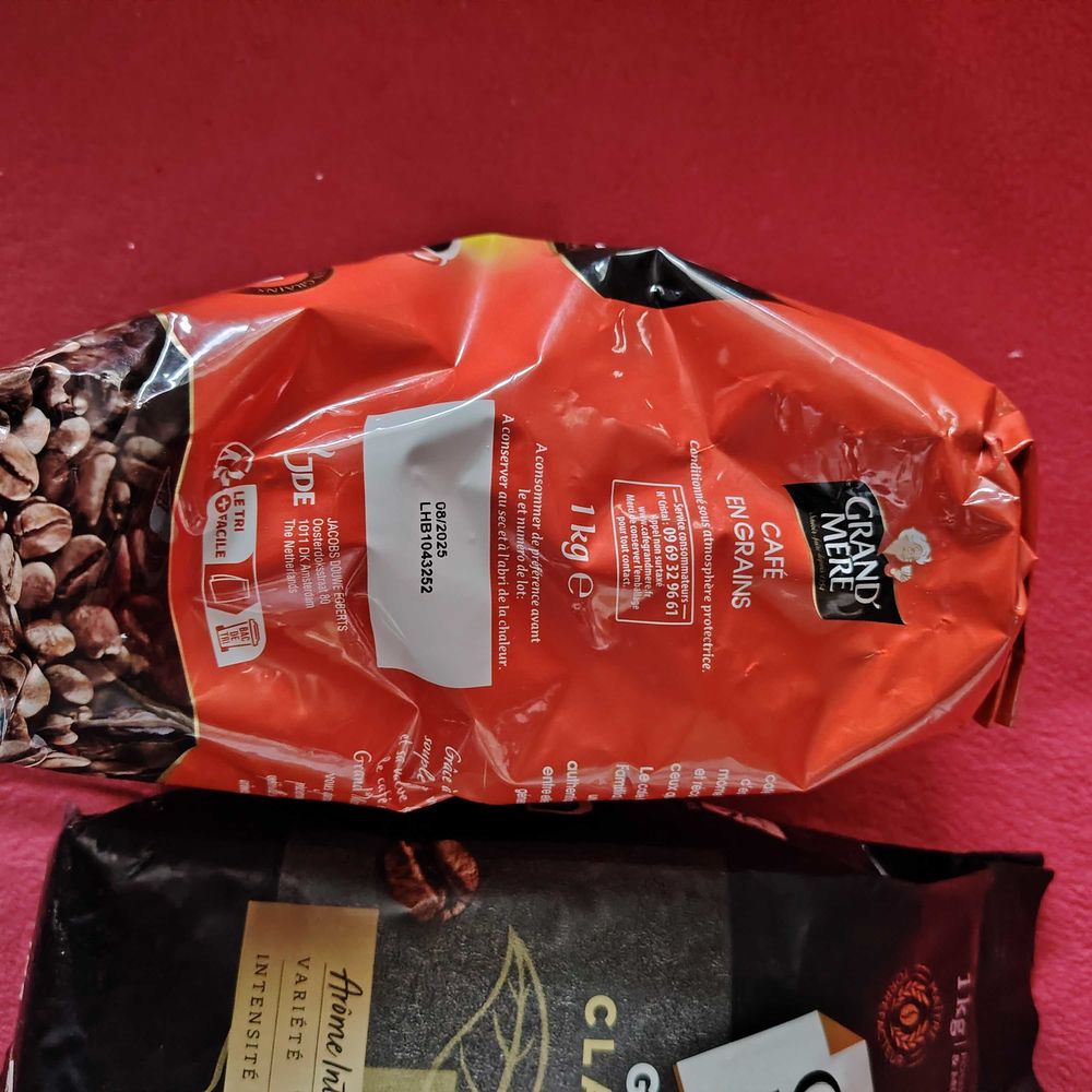 CAFE EN GRAIN 1 KG CHACUN 20 Revest-les-Roches (06)