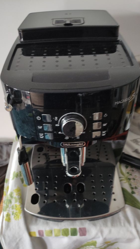 re cafeti�re delonghi achet� en avril 0 Marcq-en-Bar�ul (59)