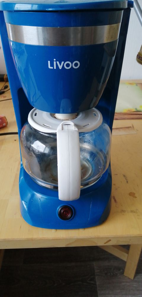  Cafeti�re �lectrique - Bleu LIVOO 10 Roanne (42)