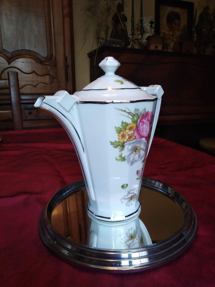 Cafeti�re fleurie en porcelaine 15 Avermes (03)