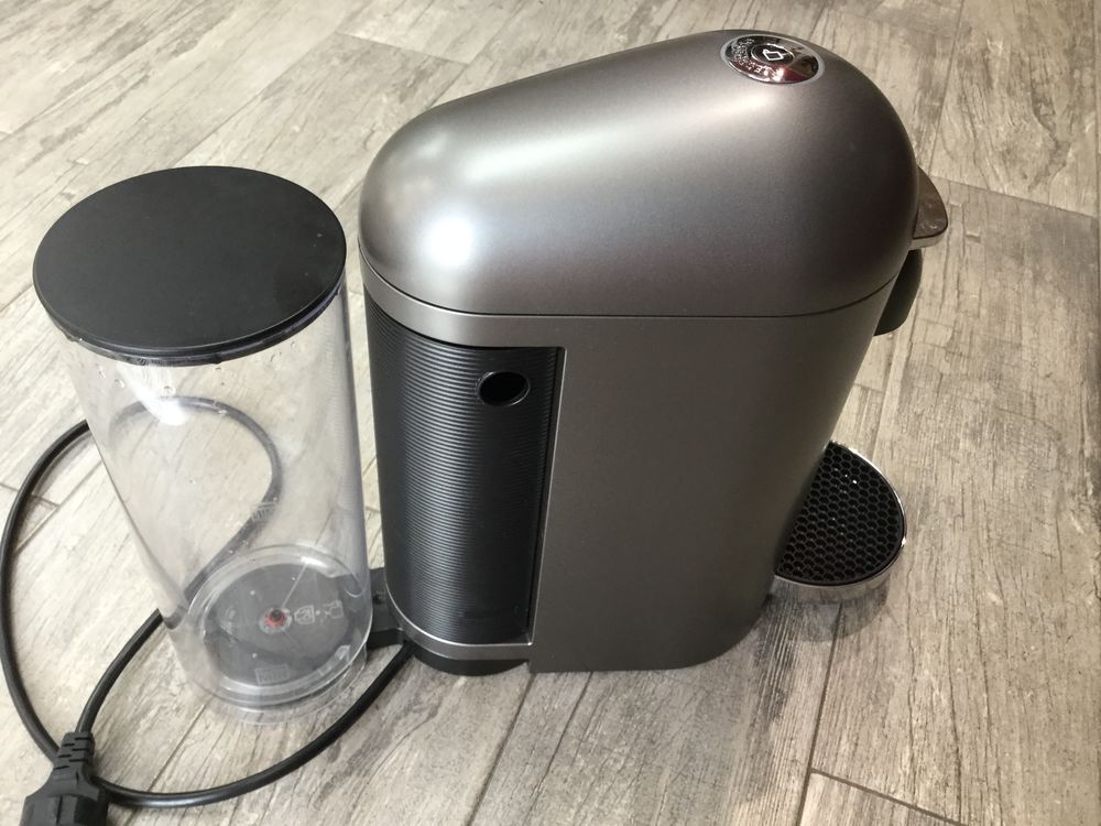 vds cafeti�re NESPRESSO VERTUO
90 Monistrol-sur-Loire (43)