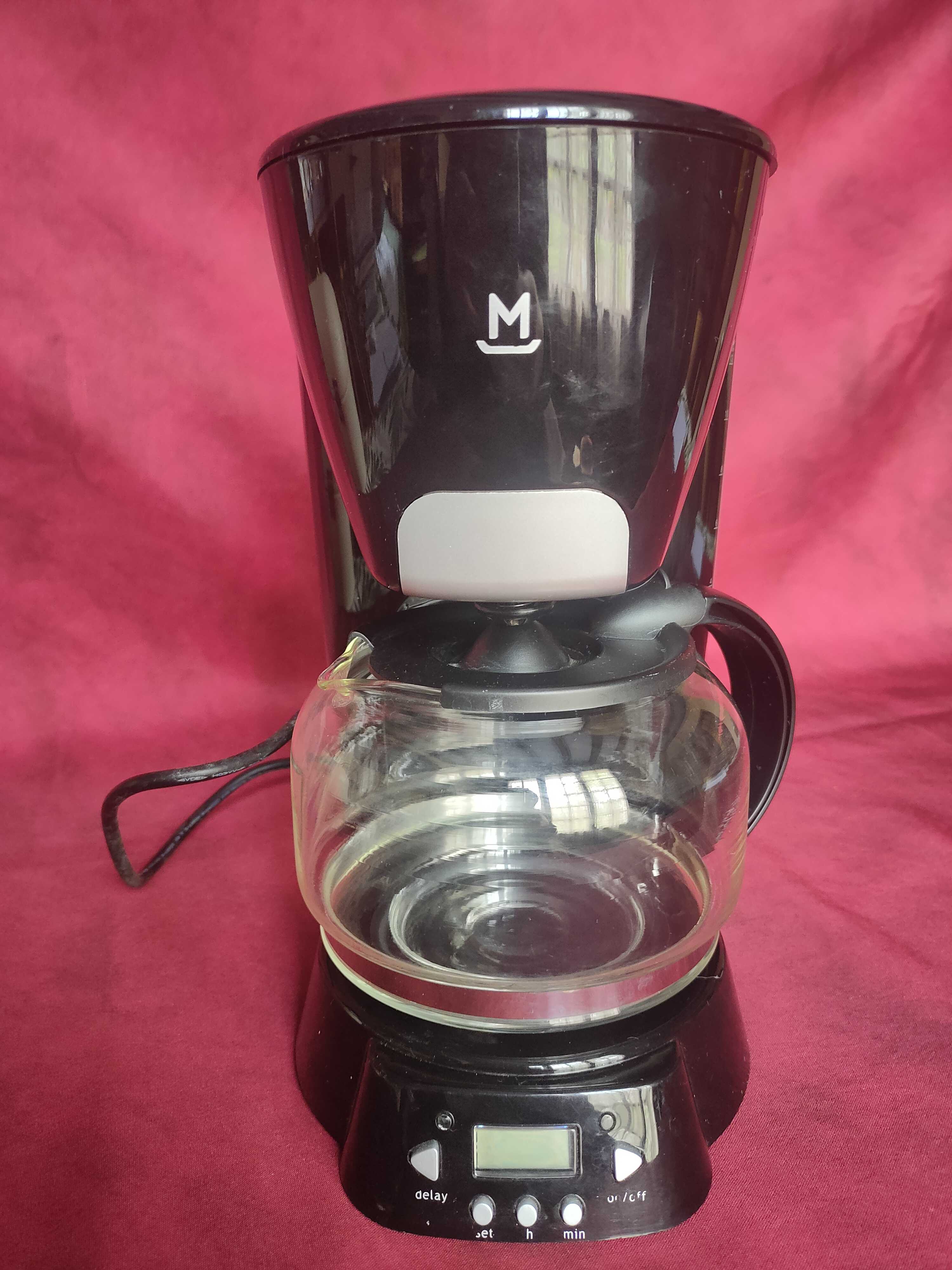 Cafeti�re noire �lectrique 15 Avermes (03)