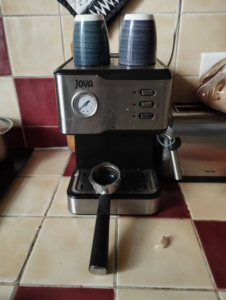 cafeti�re percuteur 50 Tourves (83)