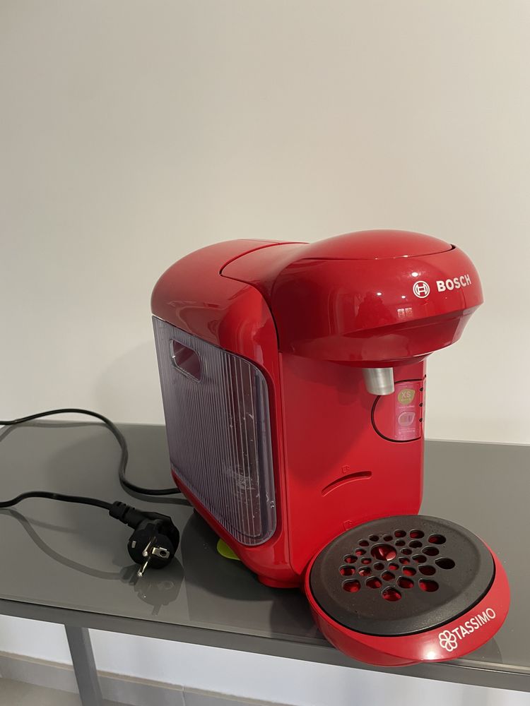 cafetiere rouge Tassimo 30 Rivesaltes (66)