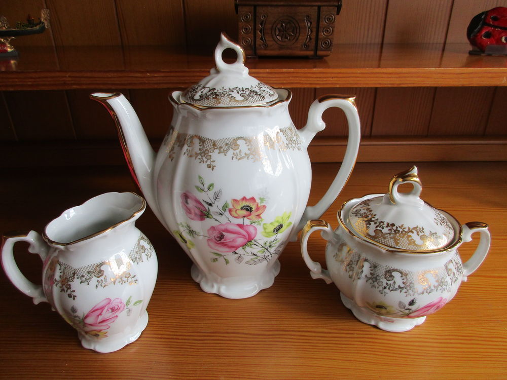 cafeti�re, sucrier et pot de lait en porcelaine v�ritable 10 Grenoble (38)