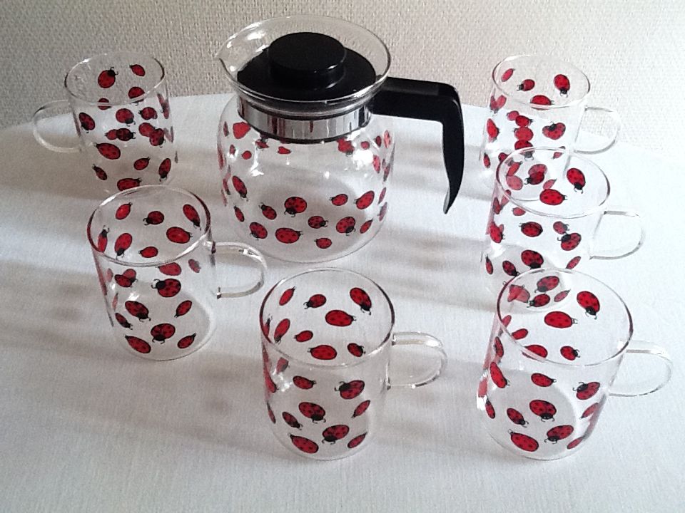 Cafetière ou théière avec ses 6 mugs 17 Royan (17)