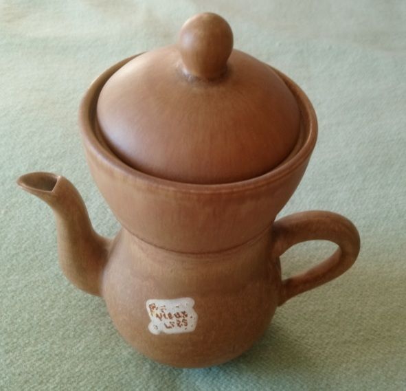 Cafeti�re Th�i�re en gr�s marron 24 La Courneuve (93)