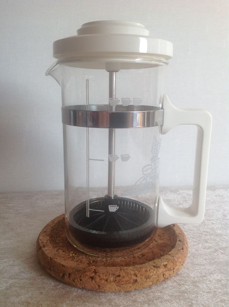 CAFETI�RE TH�I�RE MANUELLE � PISTON & PLATEAU LI�GE Envoi po 9 Tr�gunc (29)