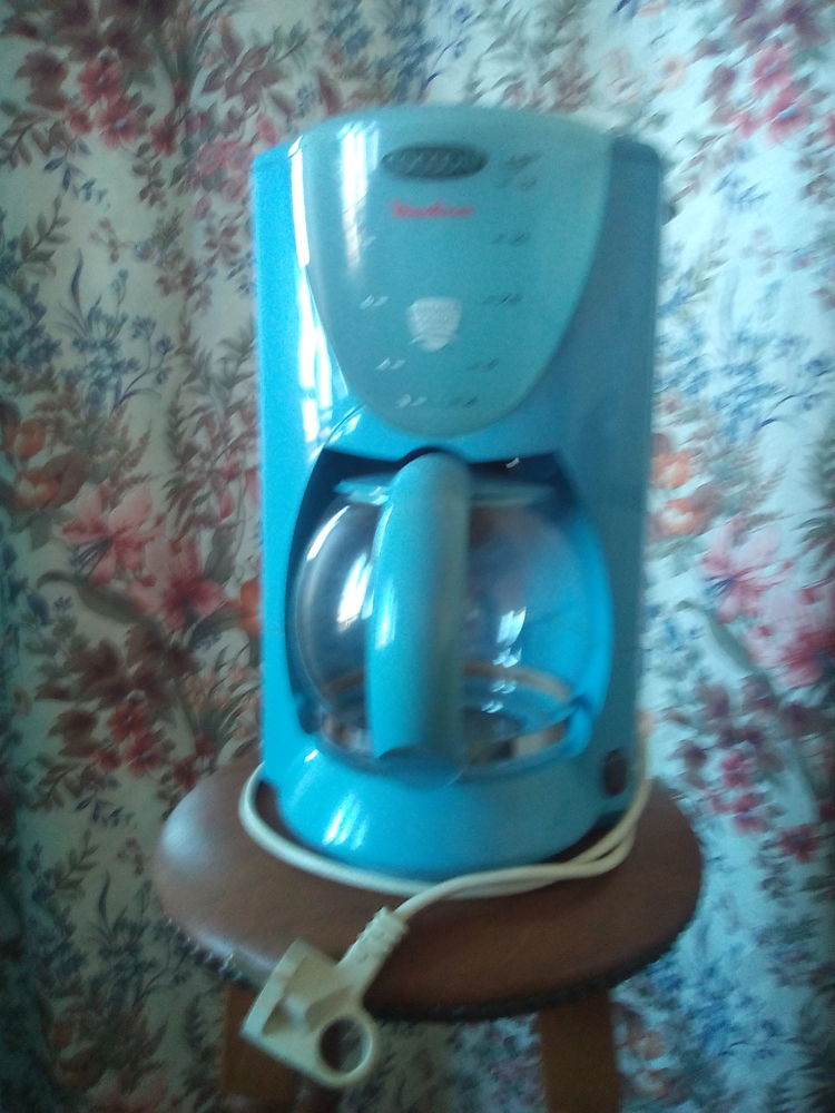 cafeti�re. 5 Montreuil (93)