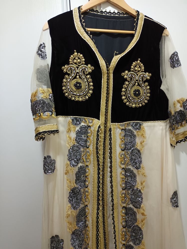 Caftan classe et �l�gant 1 pi�ce tr�s confortable 180 Bezons (95)