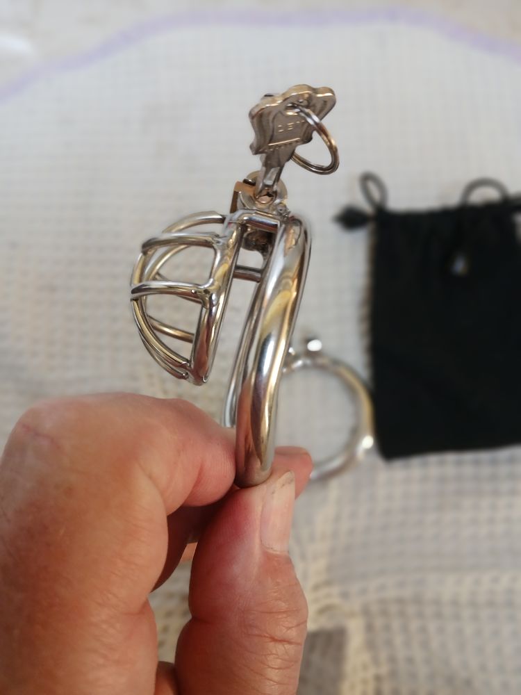 cage chastet� inox 20 Istres (13)