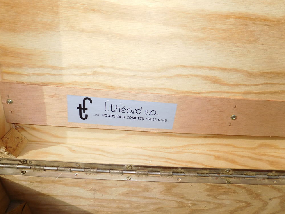 CAISSE en BOIS 55 Saint-Bonnet-de-Mure (69)