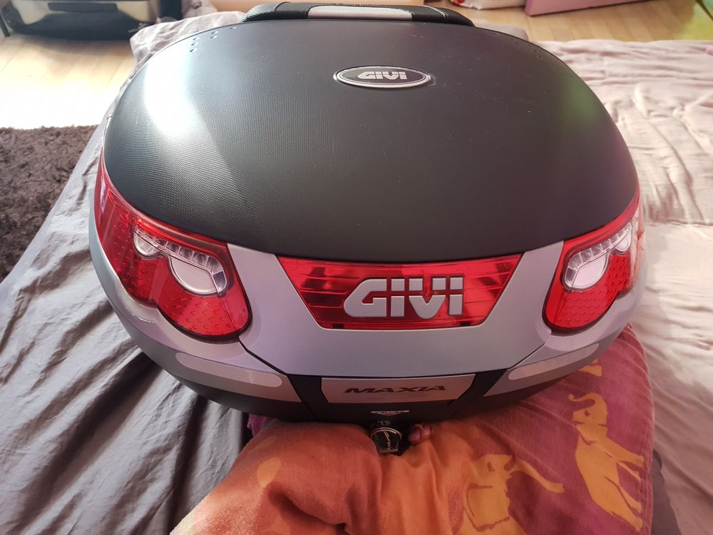 Top caisse  deux casques 200 Pont-�-Vendin (62)