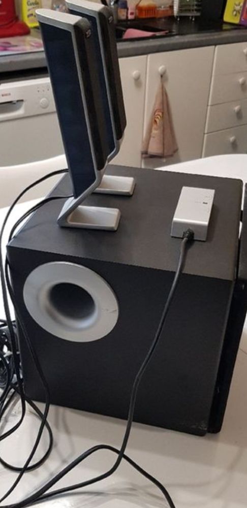 Caisson Basse Cr�ative 45 Carros (06)