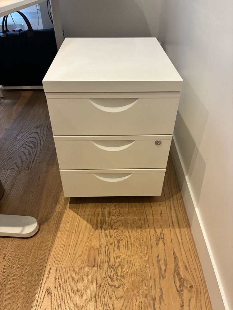 Caisson de bureau IKEA en m�tal blanc 30 Paris 11 (75)