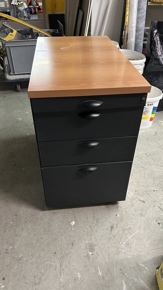 Caisson de bureau 4 tiroirs en m�tal tr�s bon �tat 50 Chens-sur-L�man (74)