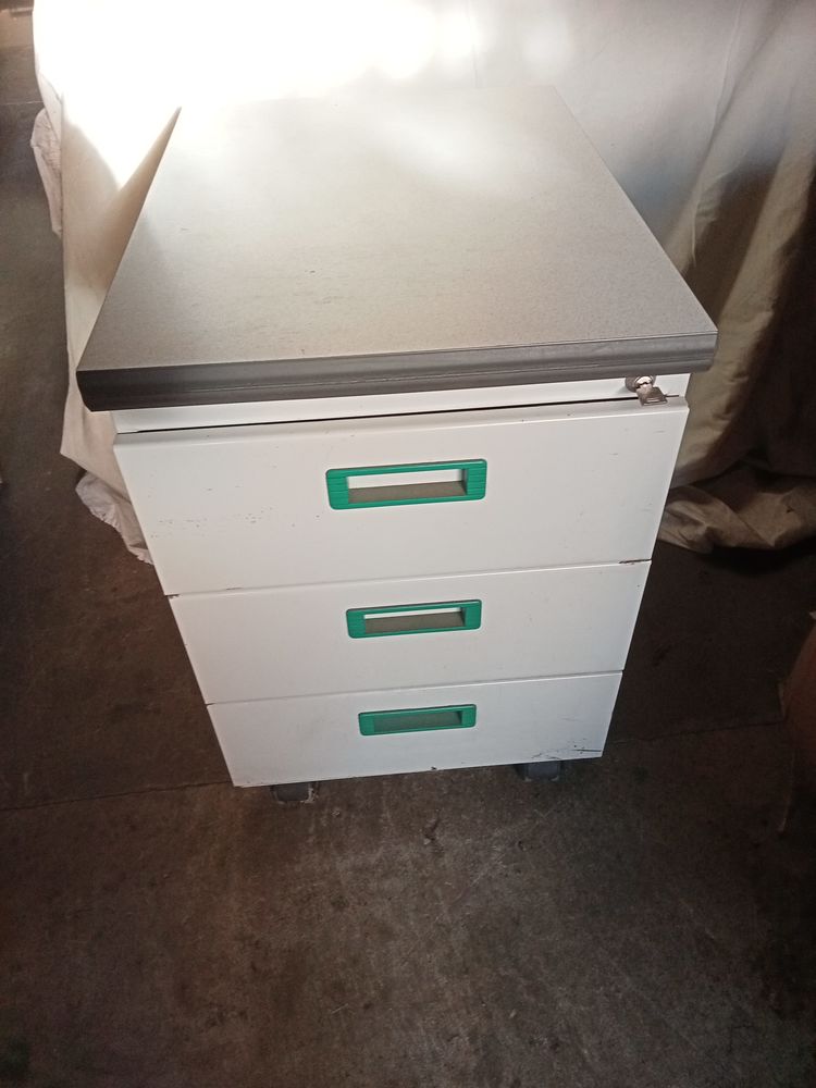 Caisson de bureau 30 Loire-sur-Rh�ne (69)