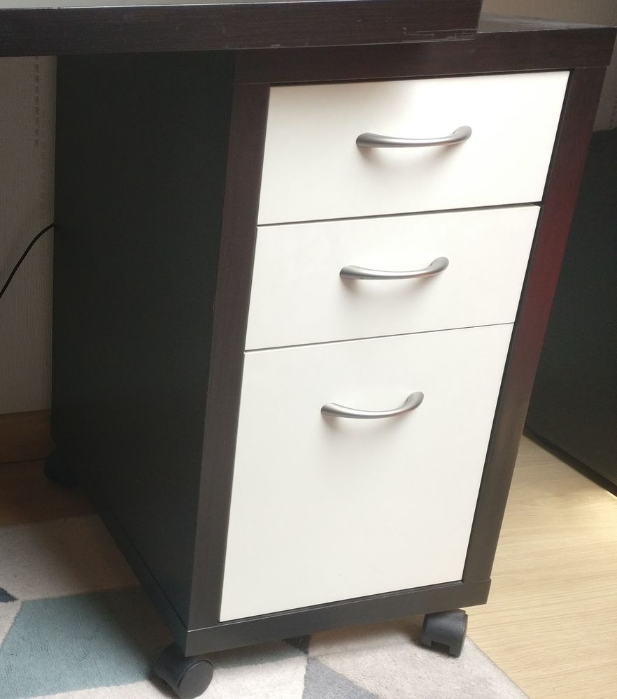 CAISSON BUREAU 20 Les Essarts-le-Roi (78)